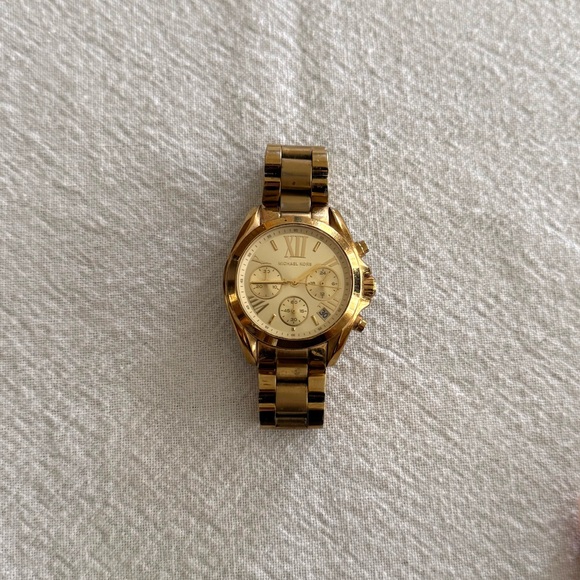 Michael Kors Bradshaw Gold Watch - Picture 5 of 8
